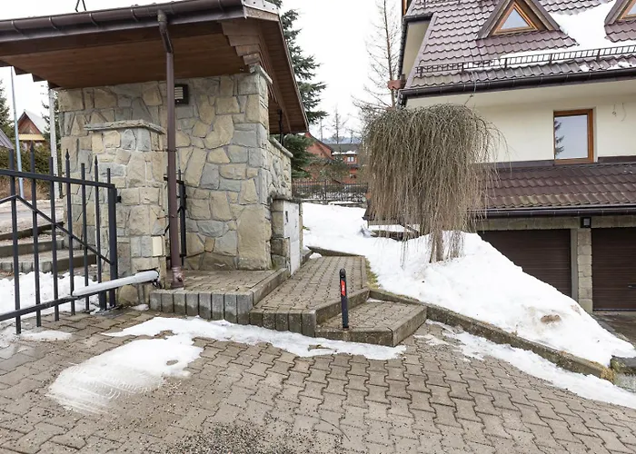 Krzeptowskiego By Bookinghost *